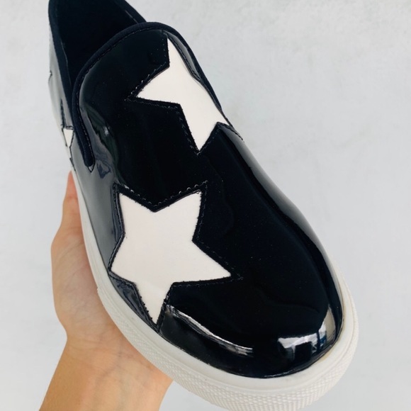 NWT Boutique Black & White Star Print Shoes - Picture 4 of 5